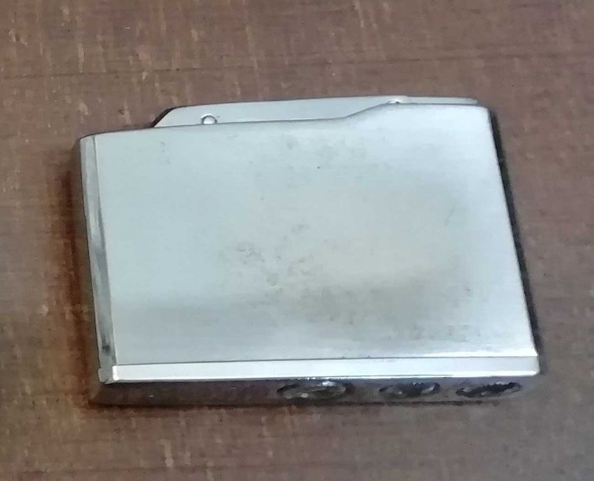 Banco de Angola e Comp Seguros União-Grandes Isqueiros publicitários