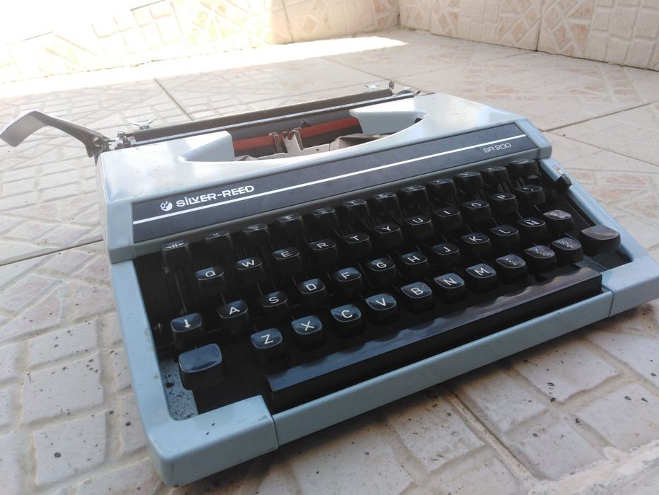 Máquina de escrever antiga