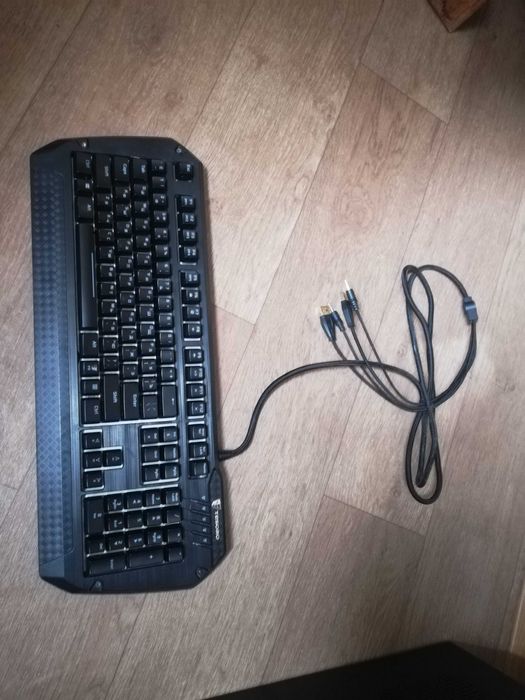 Продам комплект б/у  ssd + GTX750ti з клавіатурою монітором