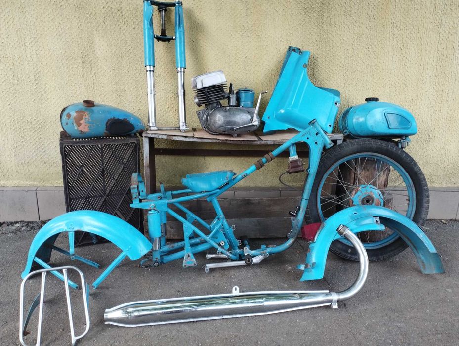 Сідло до мотоцикла   М 1 М.  ( запч.  Ковровец ) (М 104 )