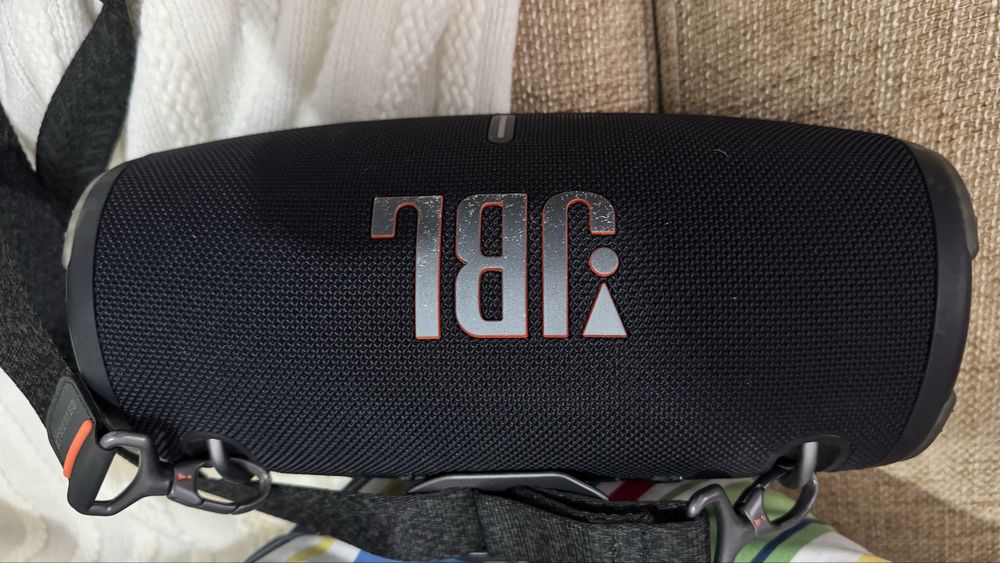 Jbl xtreme 3 , funciona perfeitamente