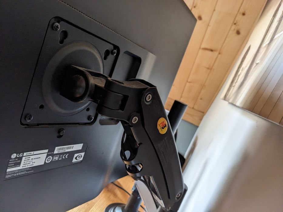 Monitor Lg lg32ud59b 32 cale 4K UHD + Ramię do monitora