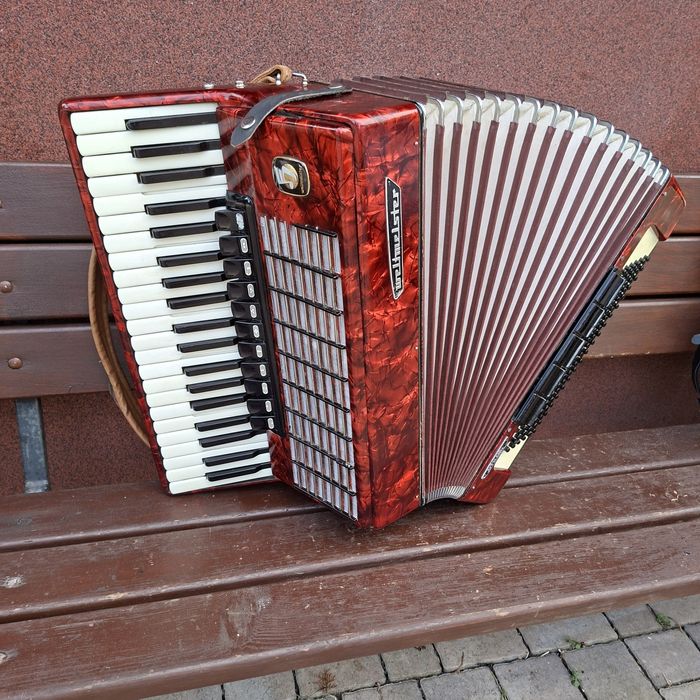 Sprzedam  akordeon 120 basów