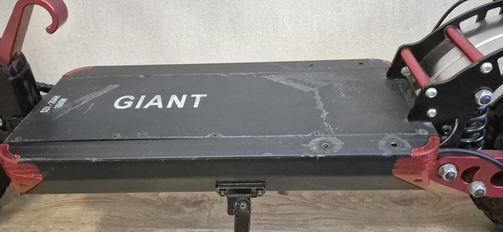 Продам. Електро САМОКАТ GIANT Outlander mII pro 26Ah 1600w