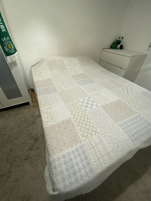 Vende-se cama 1.83 x 1,33