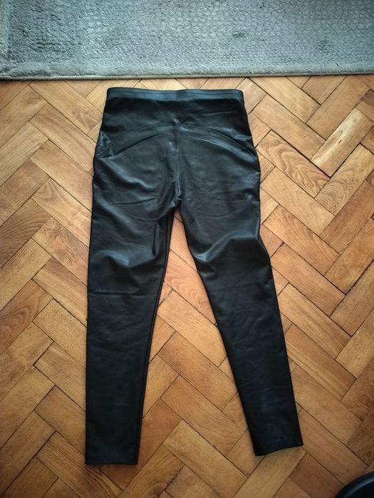 Damskie legginsy à la skórzane