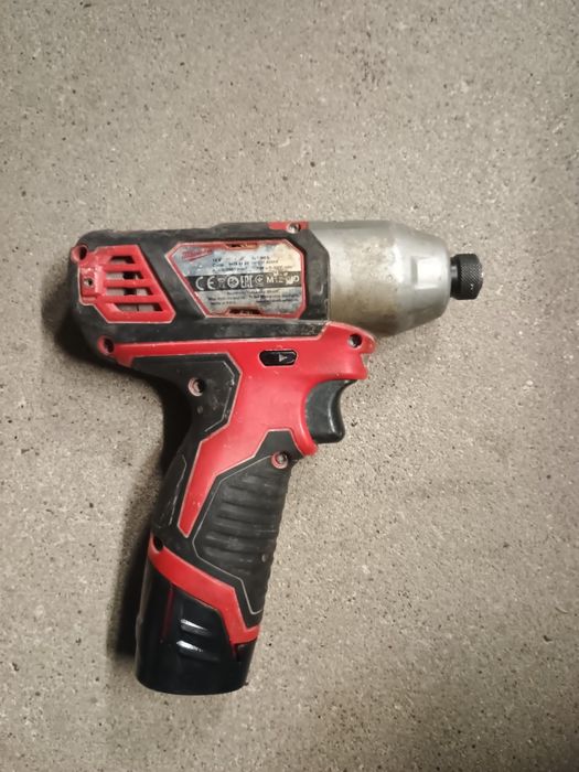 Zakretarka Milwaukee M 12 BID + Aku 12 V