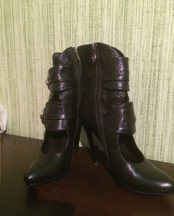 Кожаные ботильоны