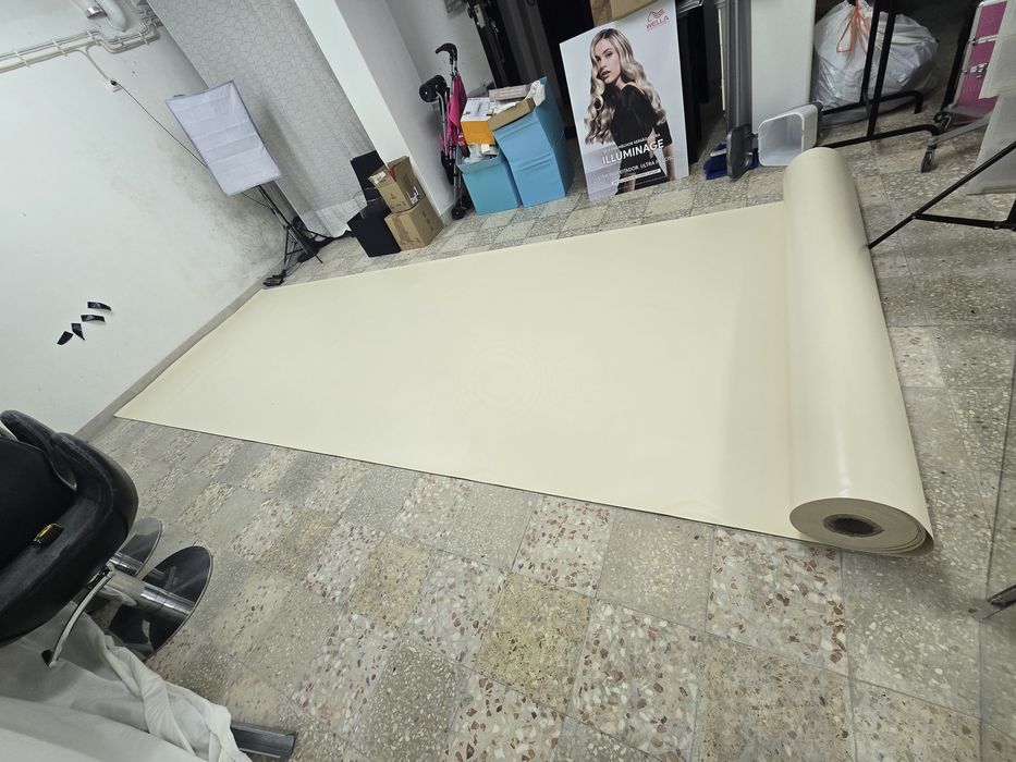 Tela de piscina bege - novo  (um rolo e meio)