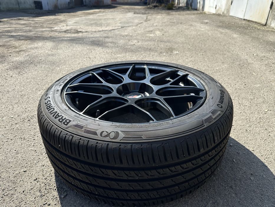 Продам майже нові літні шини Barum Bravuris 5HM 235/50 R19