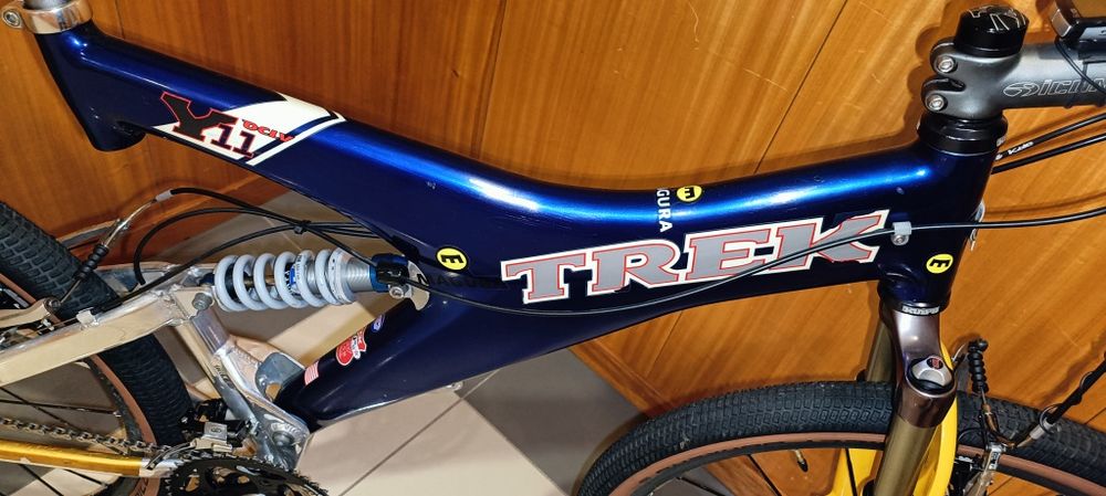 Bicicleta clássica MTB TREK Y11