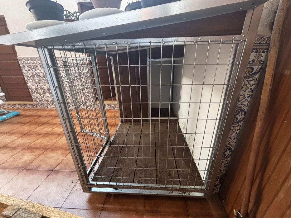 Casota de cão porte médio ou pequeno interior ou exterior