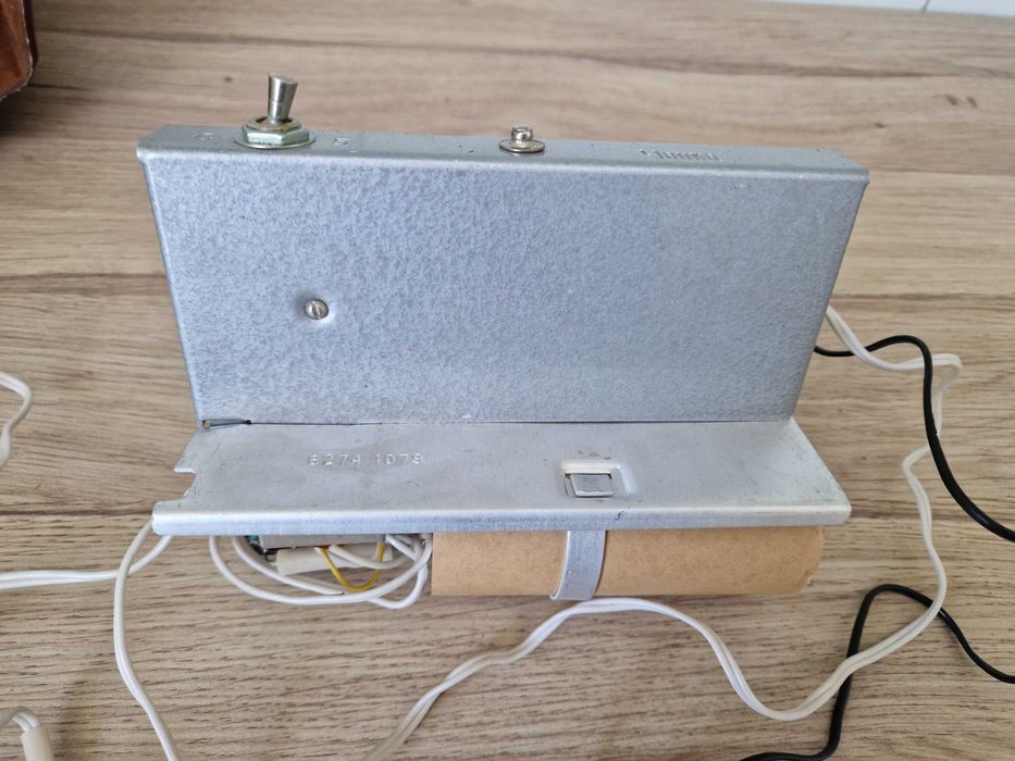 Radziecka lampa błyskowa „Чайка” – komplet, instrukcja, październik 79