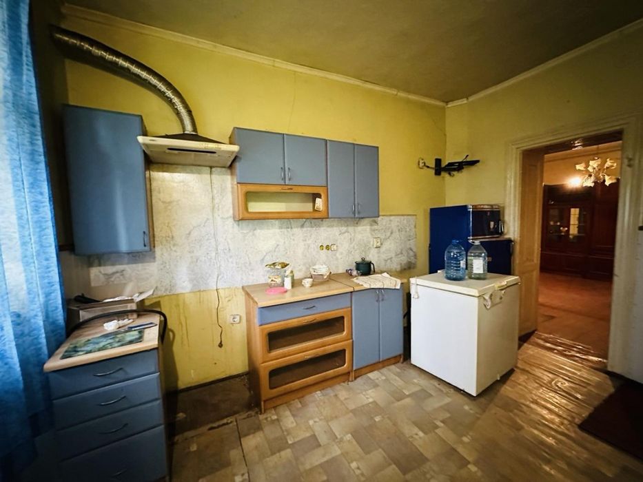 Продається напівособняк в м. Виноградів