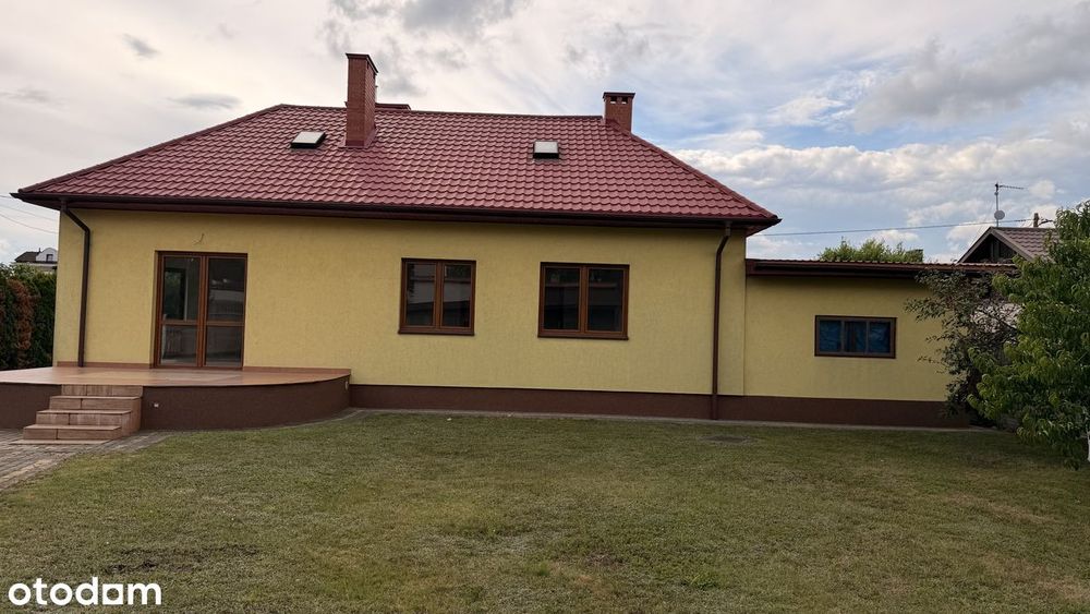 Nowy dom wolnostojący w Sadkowie – 2,5 km od centrum Radomia