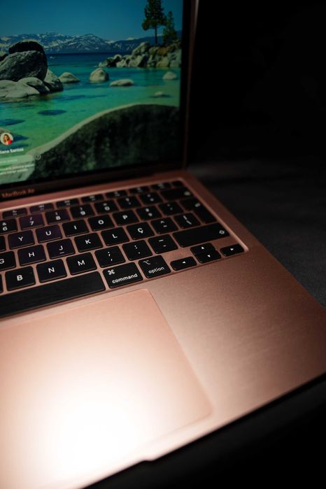 macbook air 13" M1 256GB - bateria 96% - dourado