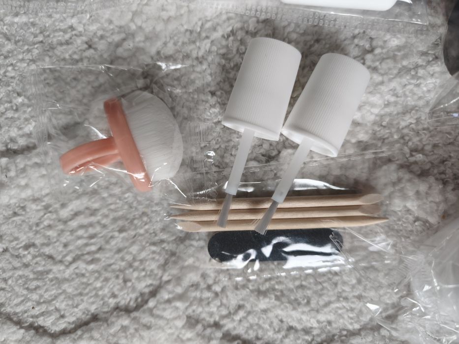 Zestaw do manicure tytanowego