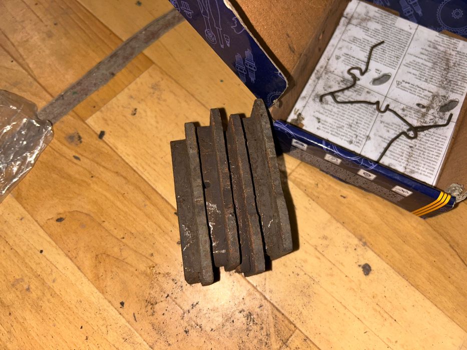 Передние тормозные колодки ВАЗ 2101-07