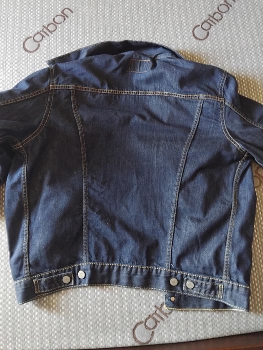 Продам джинсову куртку Levi's б/у
