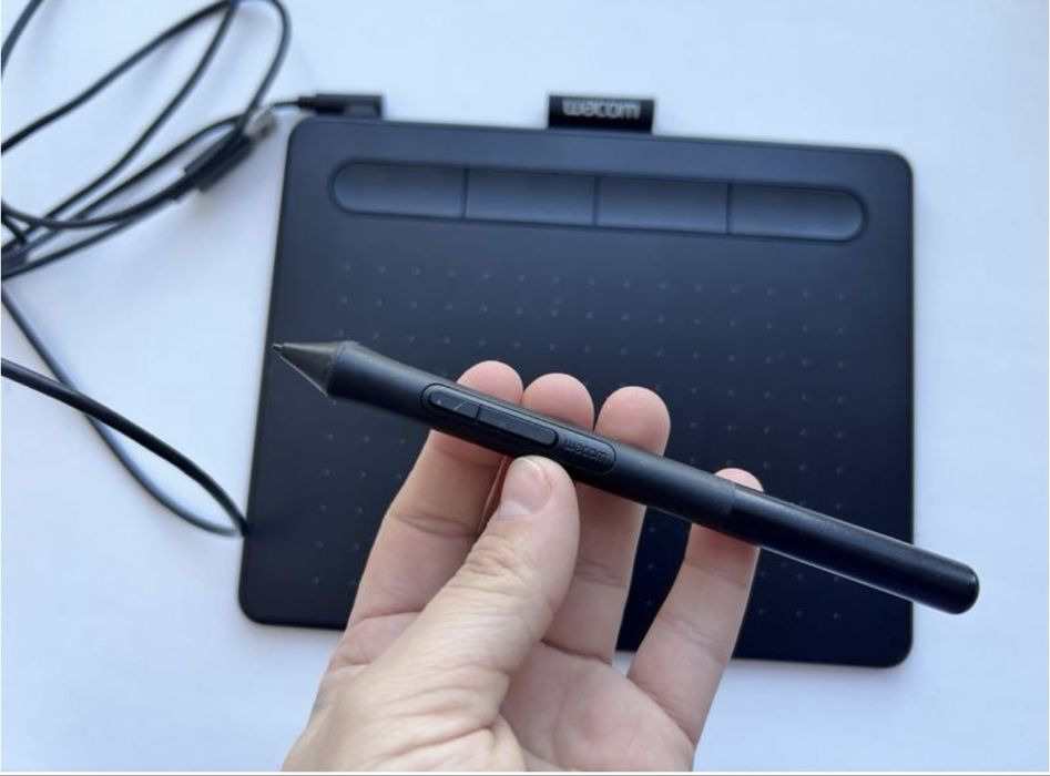 Графічний планшет wacom intuos s