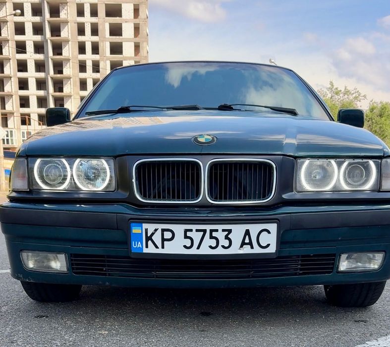 Продам BMW e36 320i