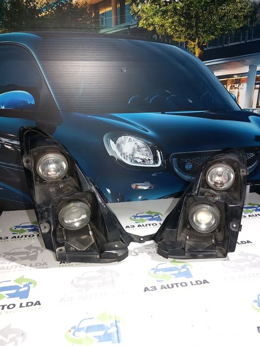 Ótica esquerda e direita Smart Roadster