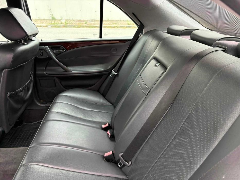 MERCEDES-BENZ E270 CDI ELEGANCE (W210) Diesel Impecável