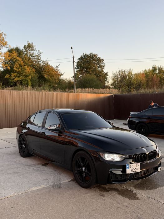 BMW f30 2012 328i задній привід