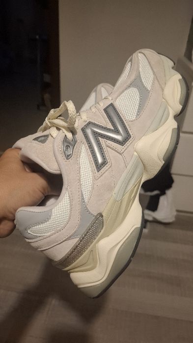 Nowe New Balance 9060 wkładka 26cm
