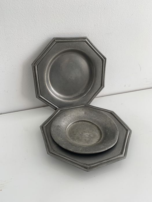 Coleção de Pratos em estanho J.D 95%