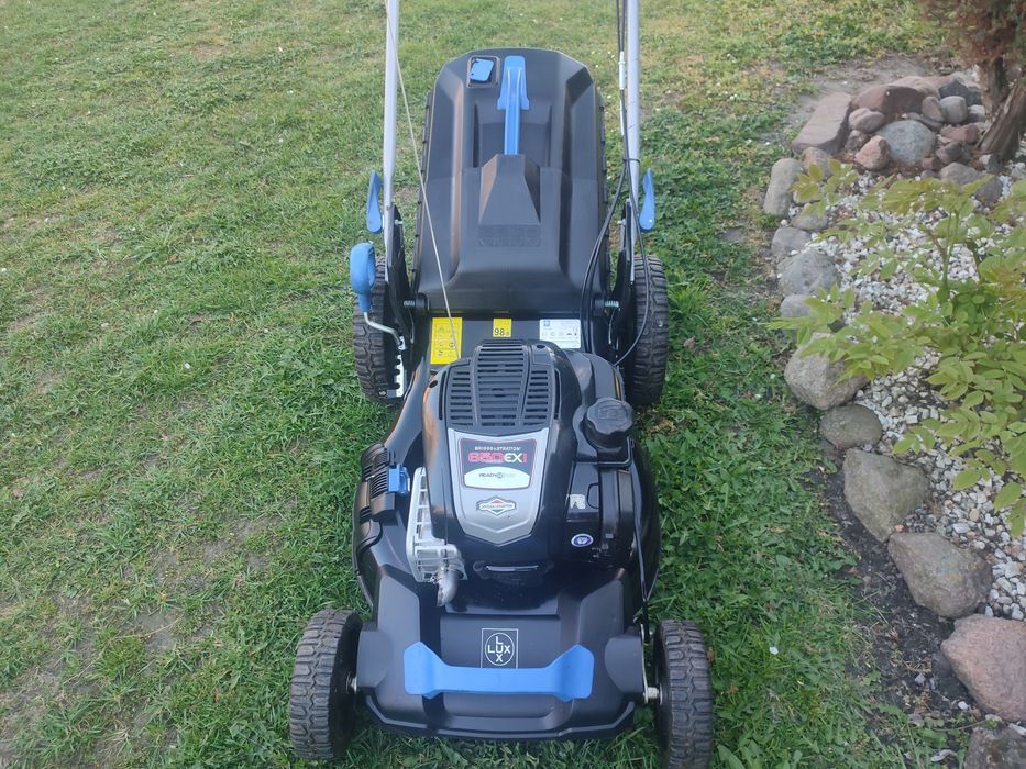 Kosiarka Lux Tools Briggs Stratton bardzo ładna