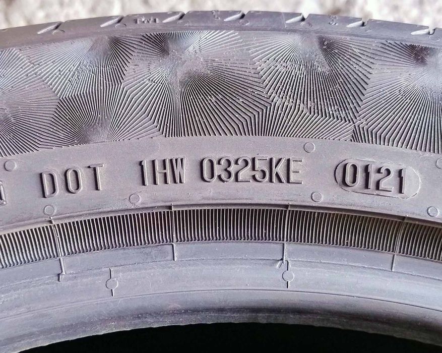 Шини літні R19 245/45 Continental Premium Contact 6
