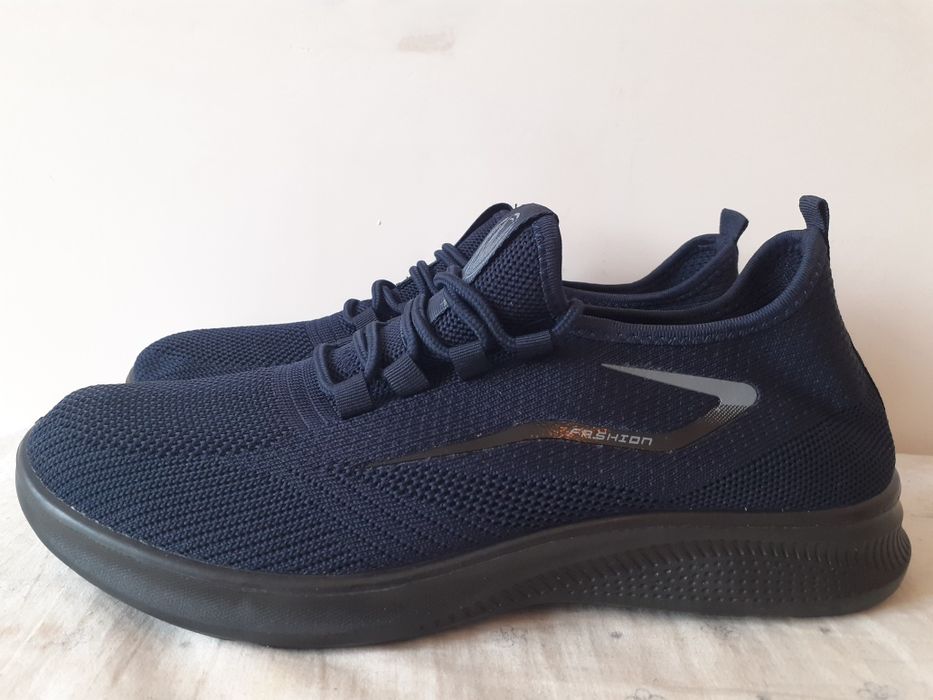 Абсолютно НОВЫЕ Легкие Мужские Кроссовки - Весна / Лето