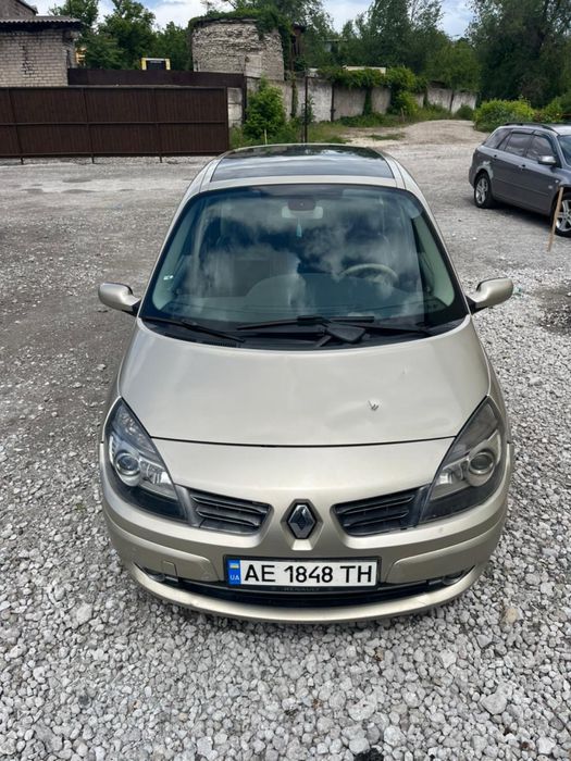 Продам RENAULT  scenik