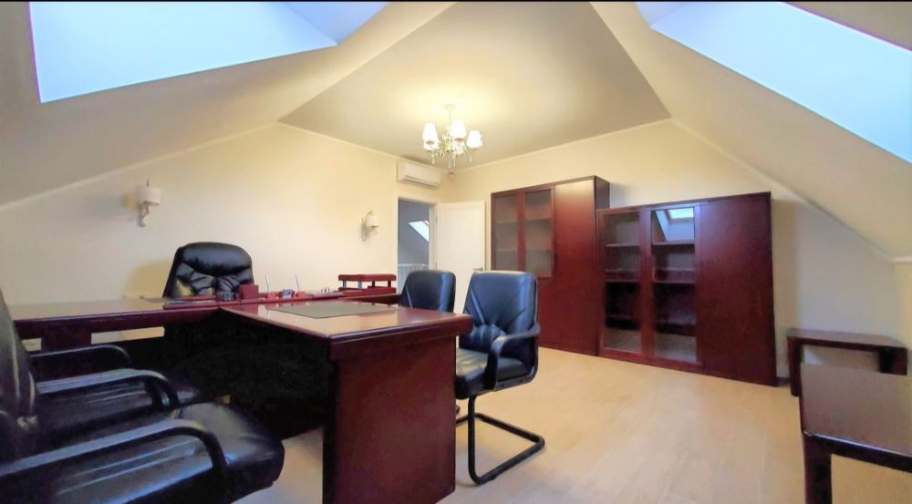 Елітний будинок поряд з озером! З укриттям та повна автономність!