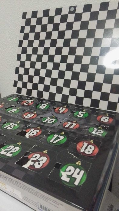 Calendário do Advento Five Nights at Freddy’s – Estilo Pocket Pop