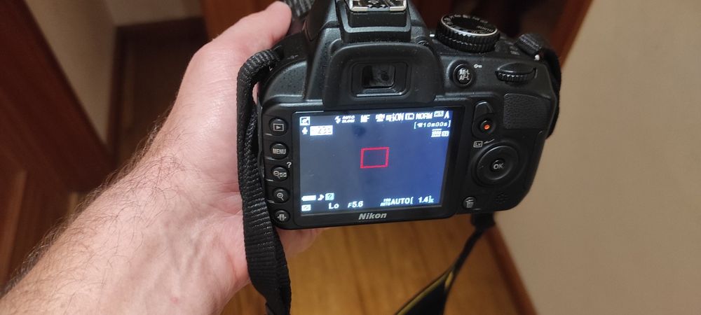 NIKON D3100 + Objetiva AF-S DX 18-55mm e AF-S DX 55-200mm VR