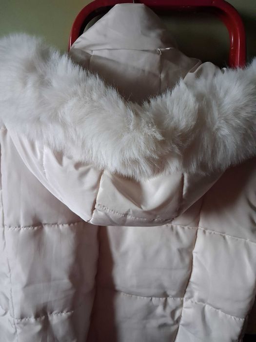 Kurtka zimowa damska  z kapturem