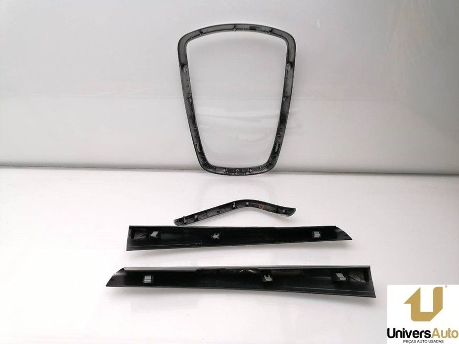 MOLDURA PEUGEOT 207 2008 -