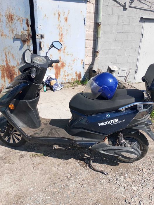 Електроскутер Maxxter Falcon 3 як новий
