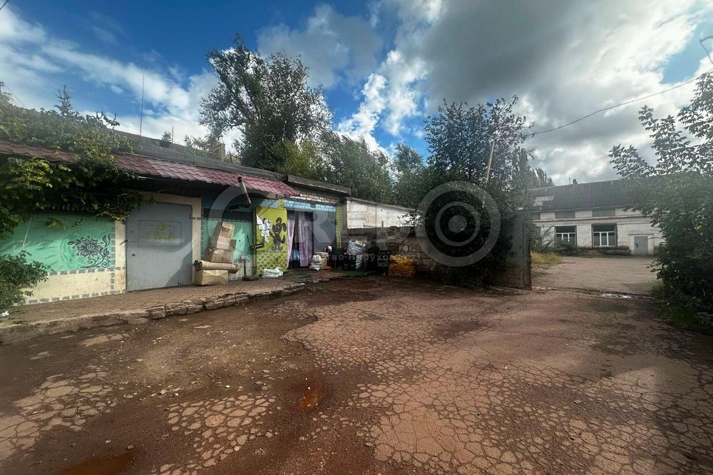 Продаж нежитлової будівлі на Соцмісті, вул.Соборності