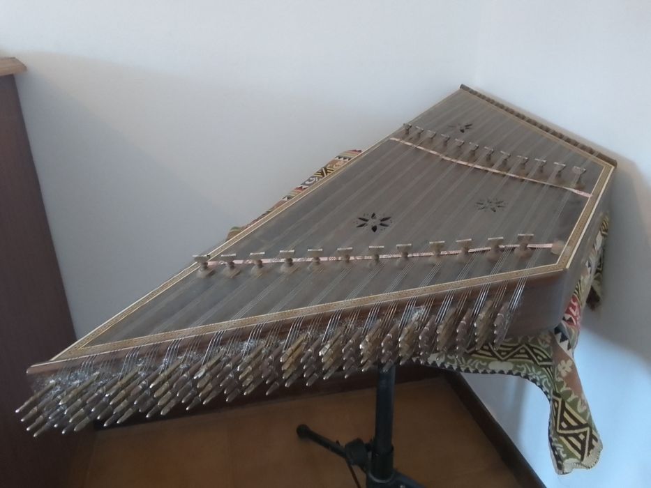 Santoor Persia 12 karats semi acustico