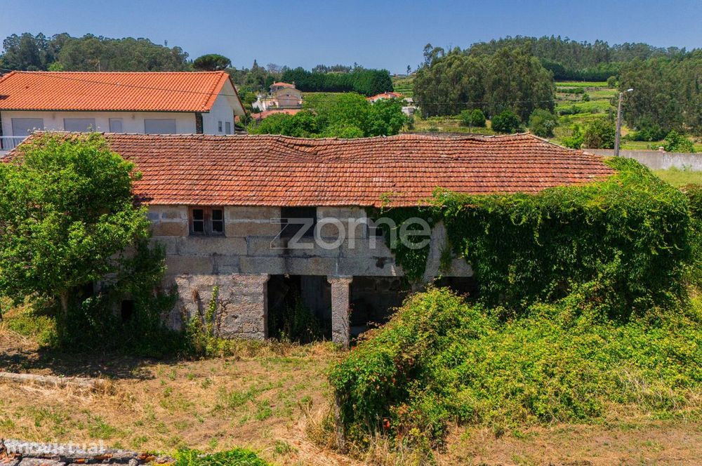 Moradia RUINA Individual e Terreno de 6.000m2 - FAMALICÃO