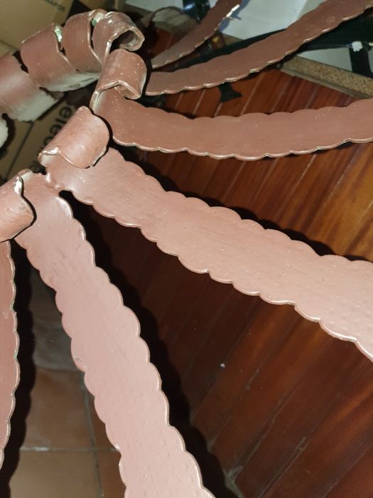 Candeeiro em armação de ferro trabalhado