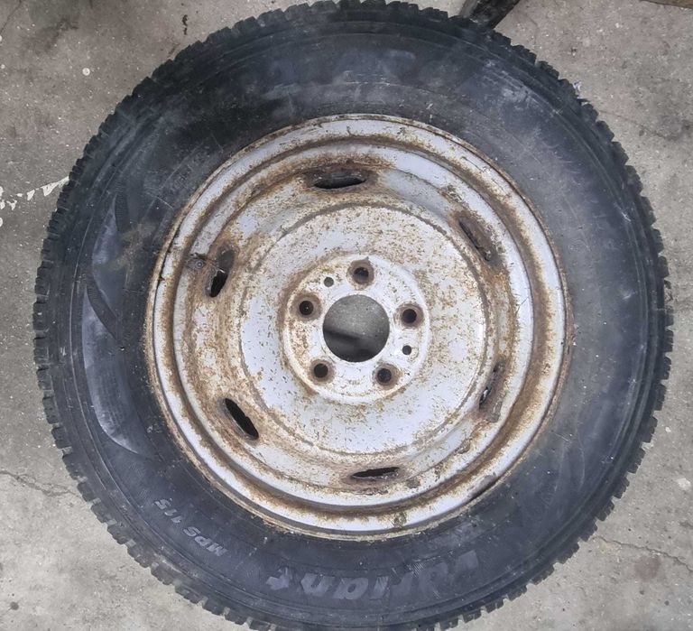 Pneu e jante 195/75 R 16C