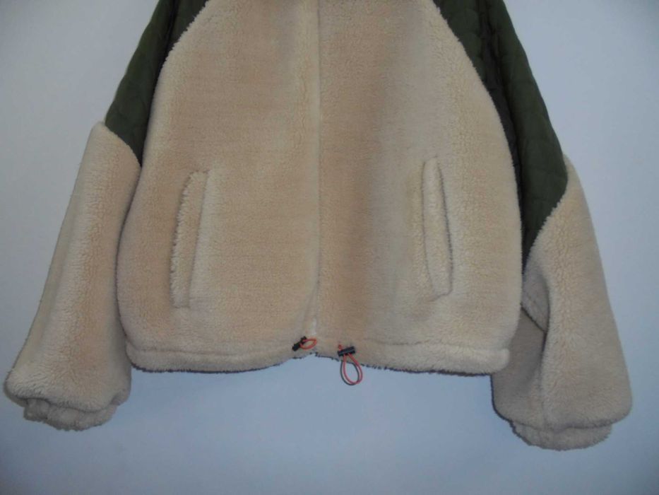 Blusão de senhora da marca PULL&BEAR