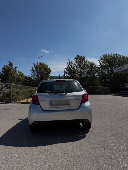 Toyota Yaris 1.0 VVT-i | 2016 | 140.000 km | Apple CarPlay + Câmara