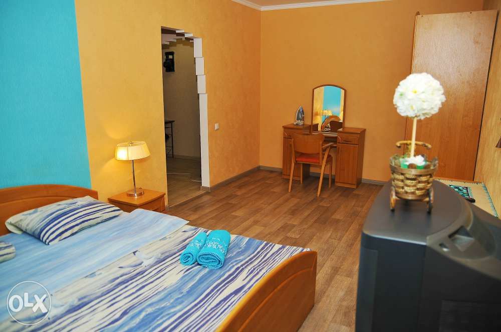 ЧИСТО! Без сторонніх запахів! Не курять!Квартира у ЦЕНТРІ подобово, ві