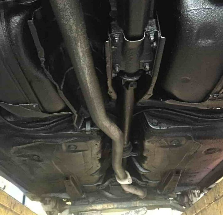 Обработка днища, шумоизоляция салона, арок, потолка, дверей.