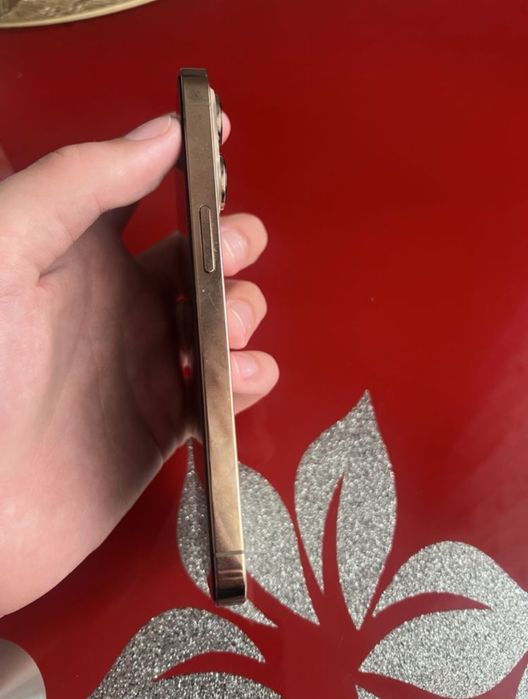 Продам Iphone 13 pro